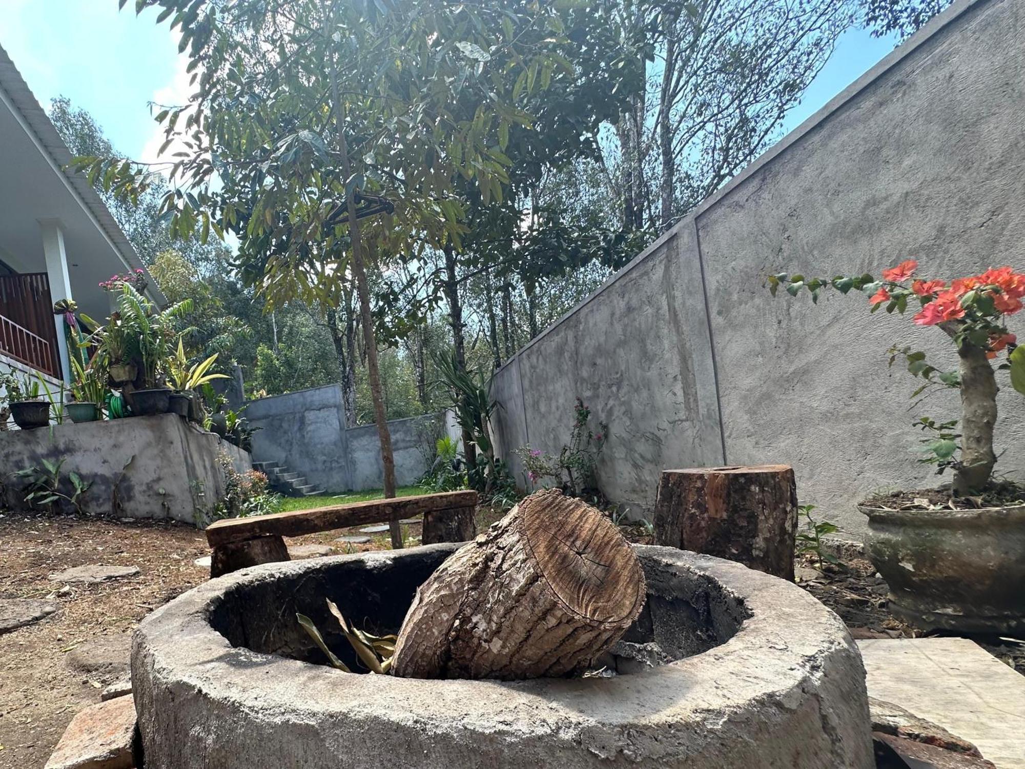 Umah Yugadi Bali Apartamento Munduk Exterior foto