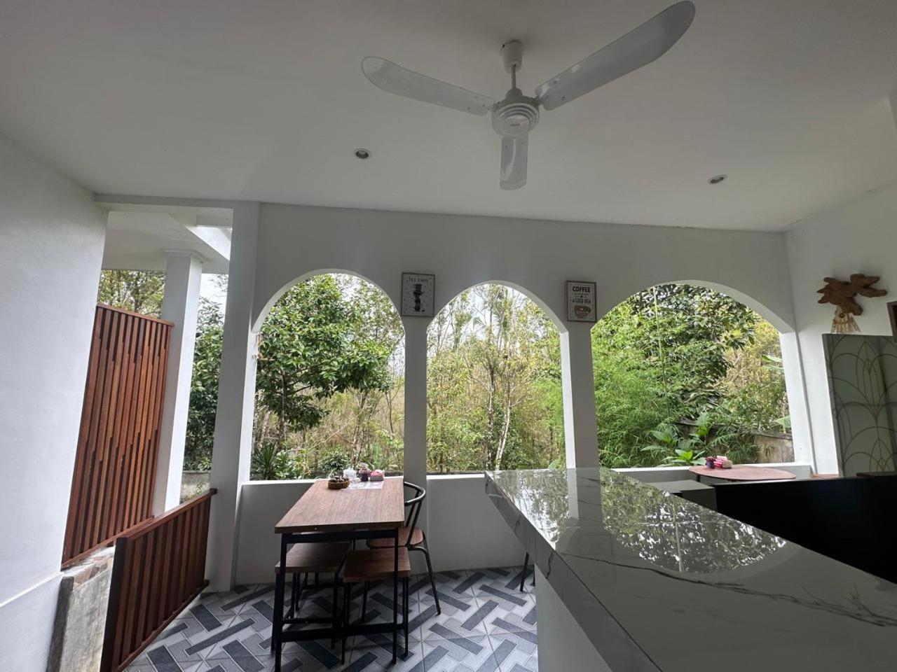 Umah Yugadi Bali Apartamento Munduk Exterior foto