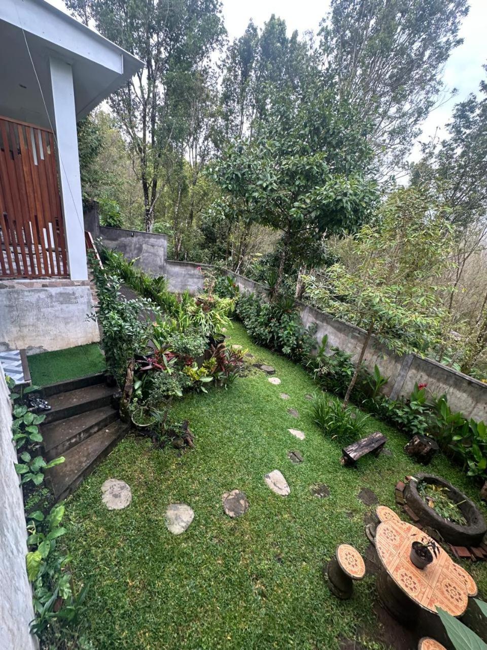 Umah Yugadi Bali Apartamento Munduk Exterior foto